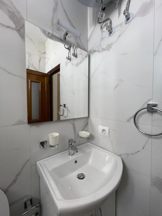 Sun And Sea Apartment Saranda Екстер'єр фото