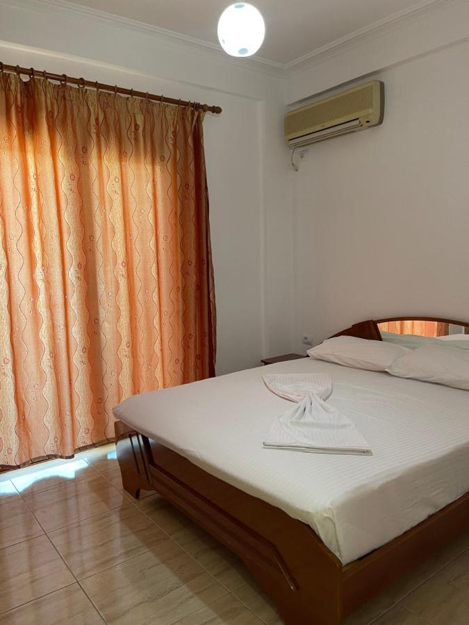Sun And Sea Apartment Saranda Екстер'єр фото